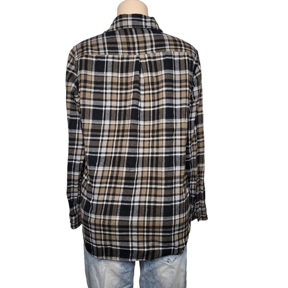 Natural Blue by Visitor Plaid Button-Down Shirt - Picture 5 of 8